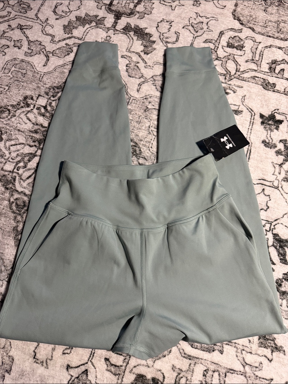 Under Armour Women's High-Rise joggers in Sage NEW!